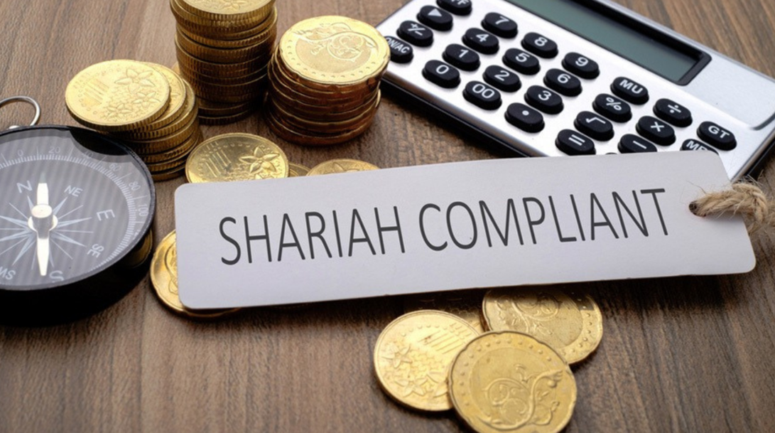 Shariah compliant tag with coins and calculator